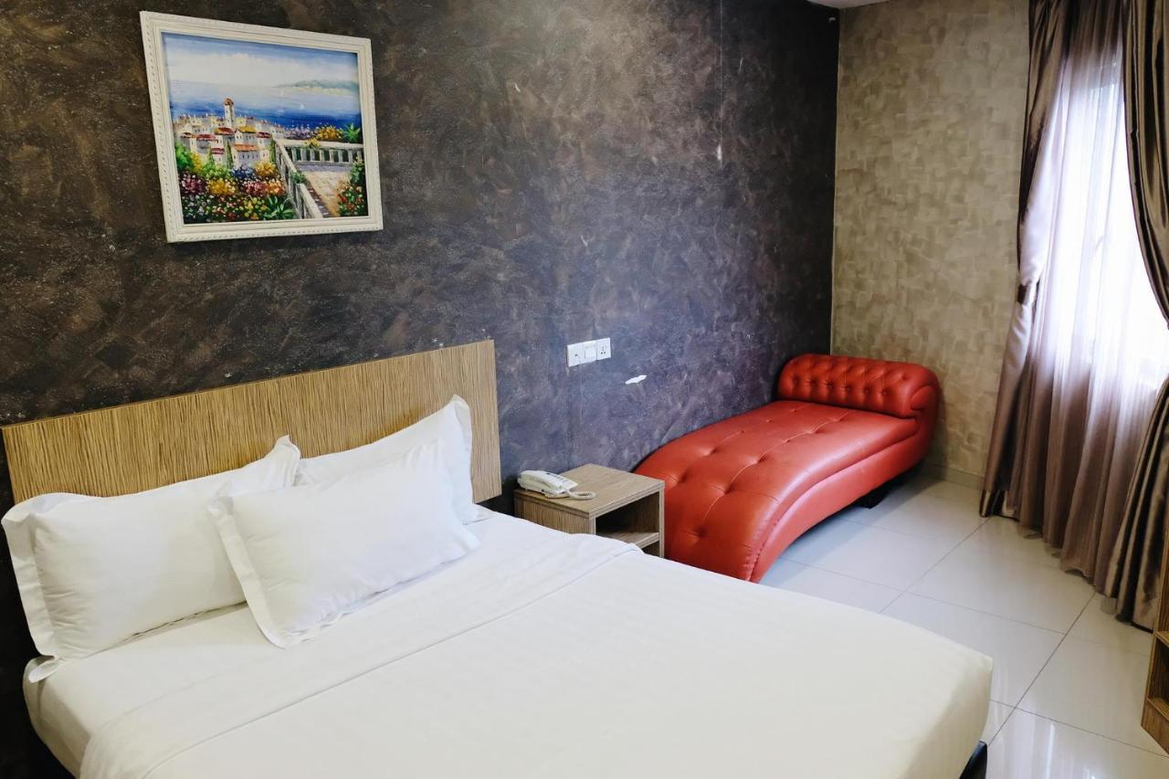 Era Plus Hotel Seri Kembangan Zewnętrze zdjęcie