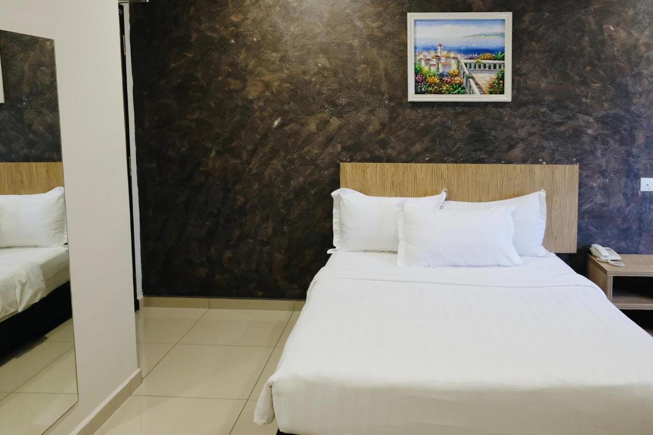 Era Plus Hotel Seri Kembangan Zewnętrze zdjęcie