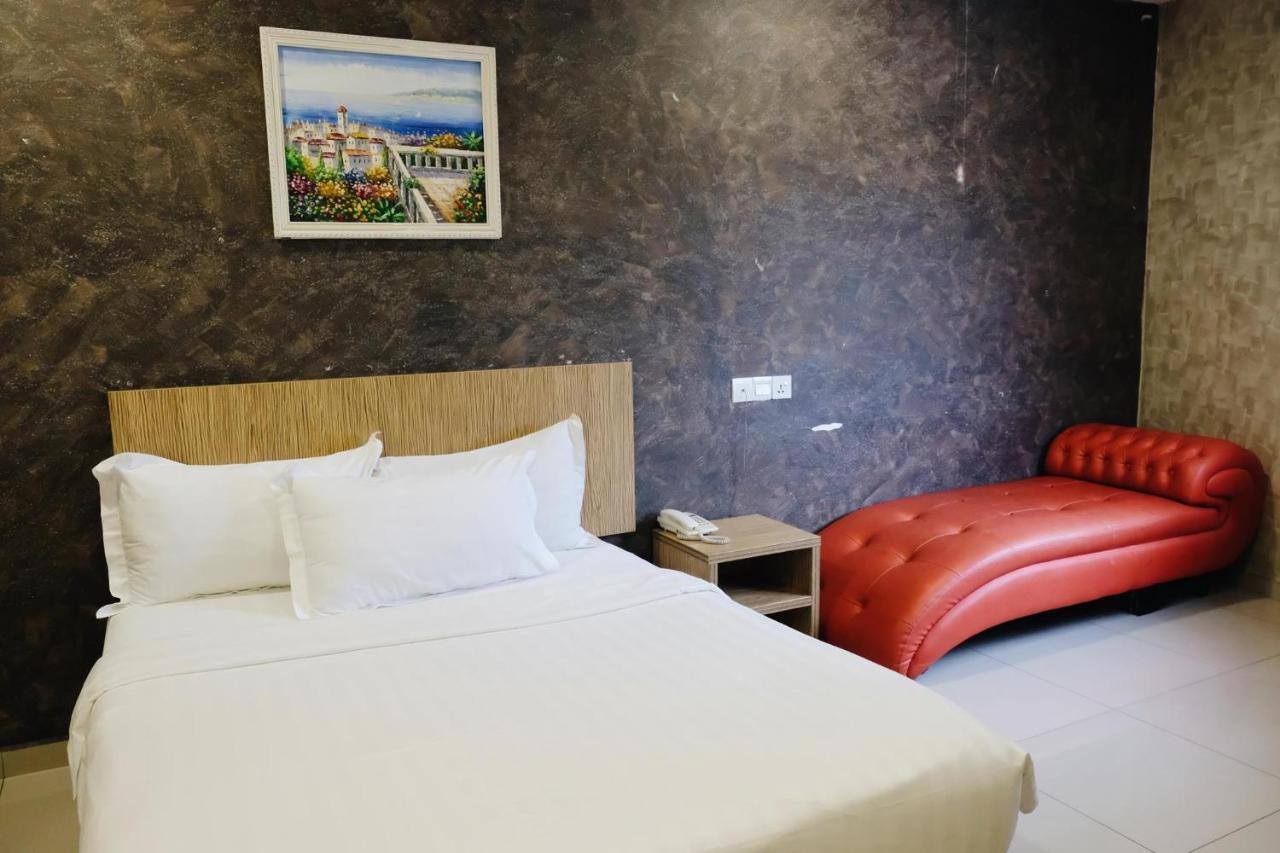 Era Plus Hotel Seri Kembangan Zewnętrze zdjęcie