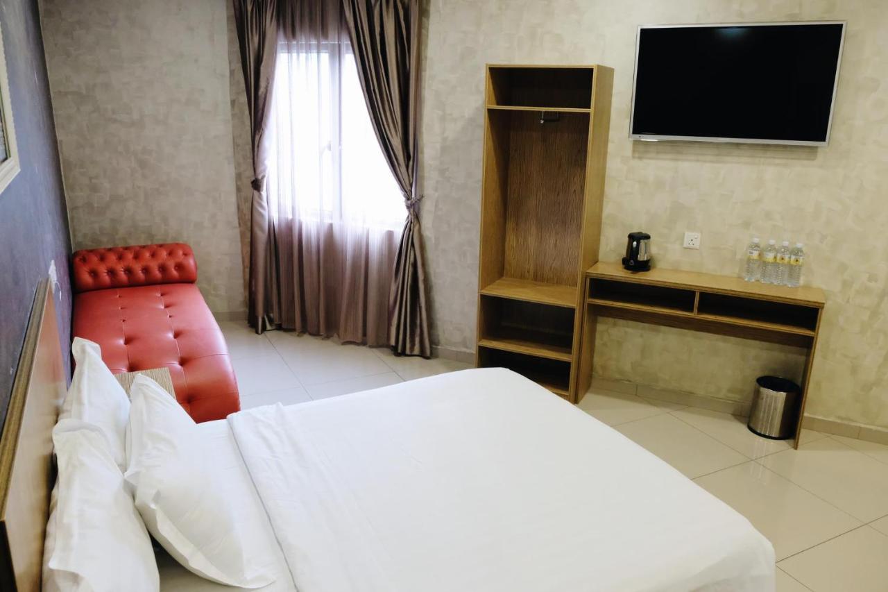Era Plus Hotel Seri Kembangan Zewnętrze zdjęcie