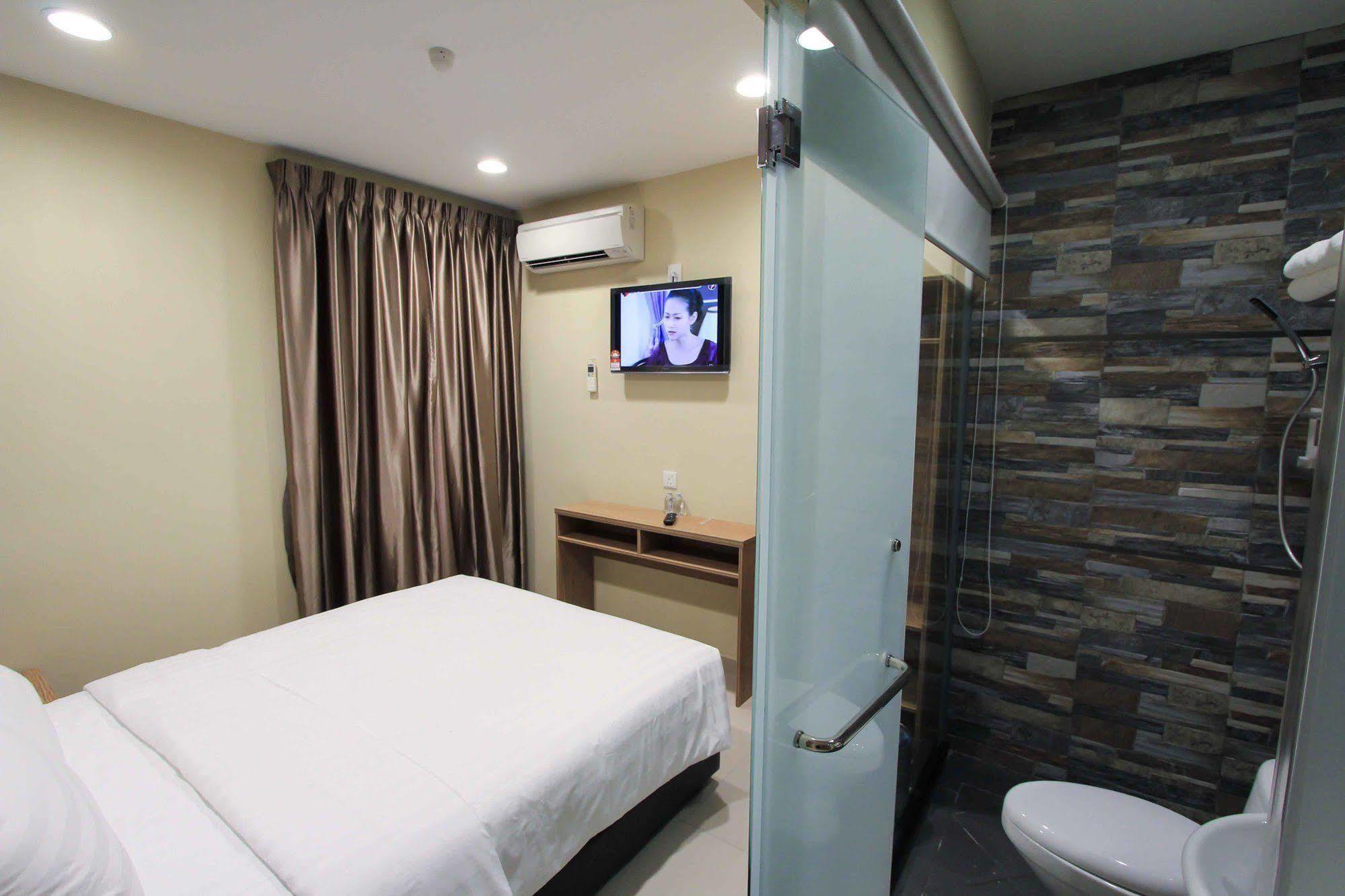 Era Plus Hotel Seri Kembangan Zewnętrze zdjęcie