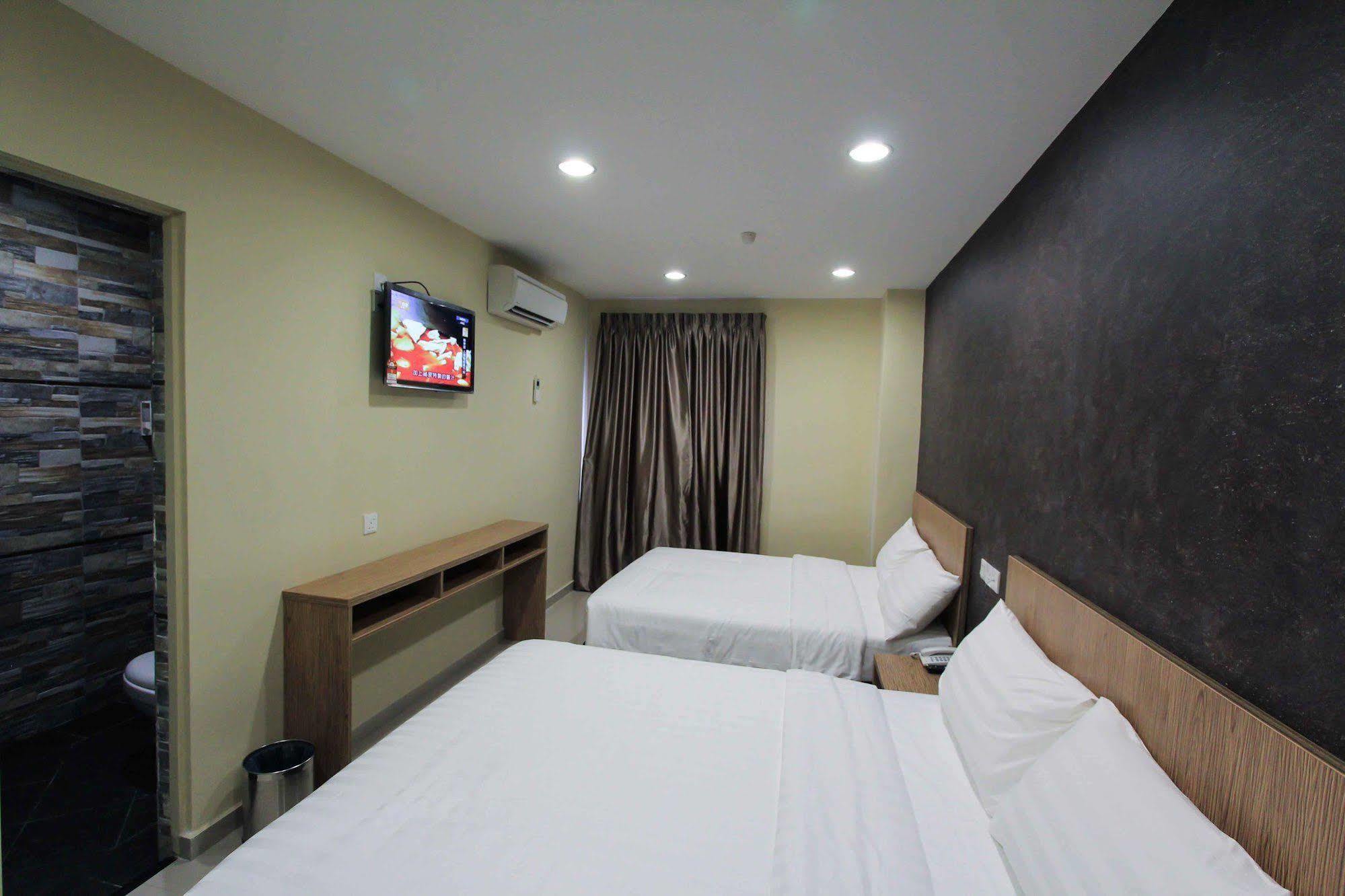 Era Plus Hotel Seri Kembangan Zewnętrze zdjęcie