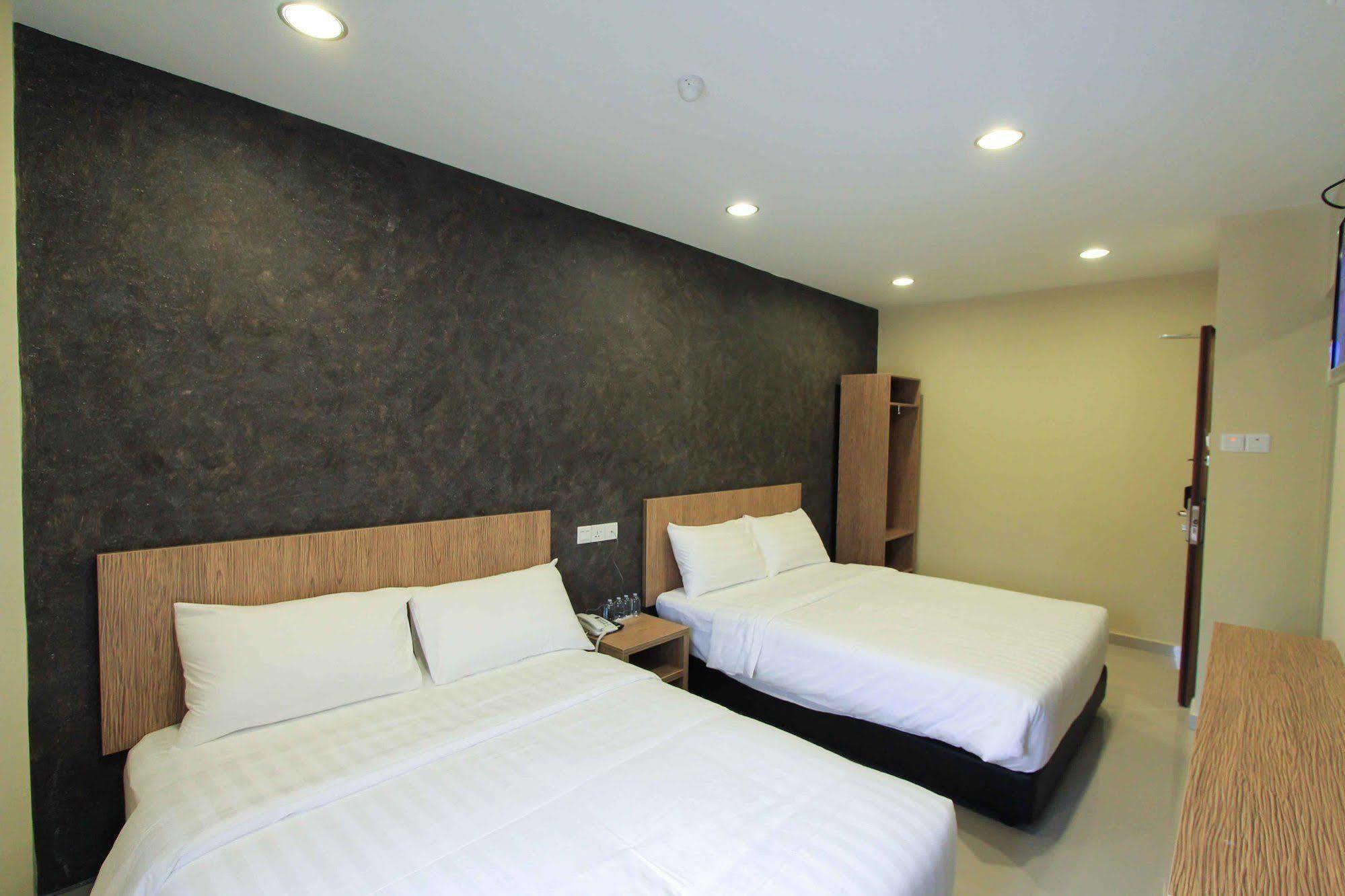 Era Plus Hotel Seri Kembangan Zewnętrze zdjęcie